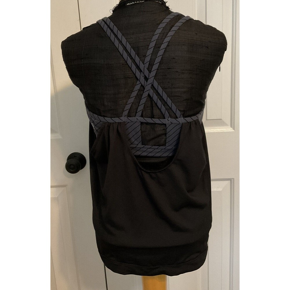 Athleta Woman’s Mesh Tank Top W/Cutout Sides Black/Gray Built In Bra Size Medium - Picture 2 of 9